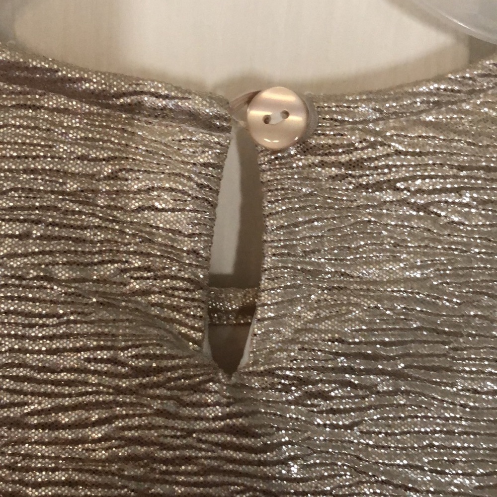 🐇🐣Easter Dress Little girls foil gold dress with tulle bottom - Picture 9 of 11